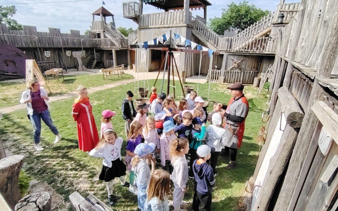 Prvašići na prvom školskom izletu
